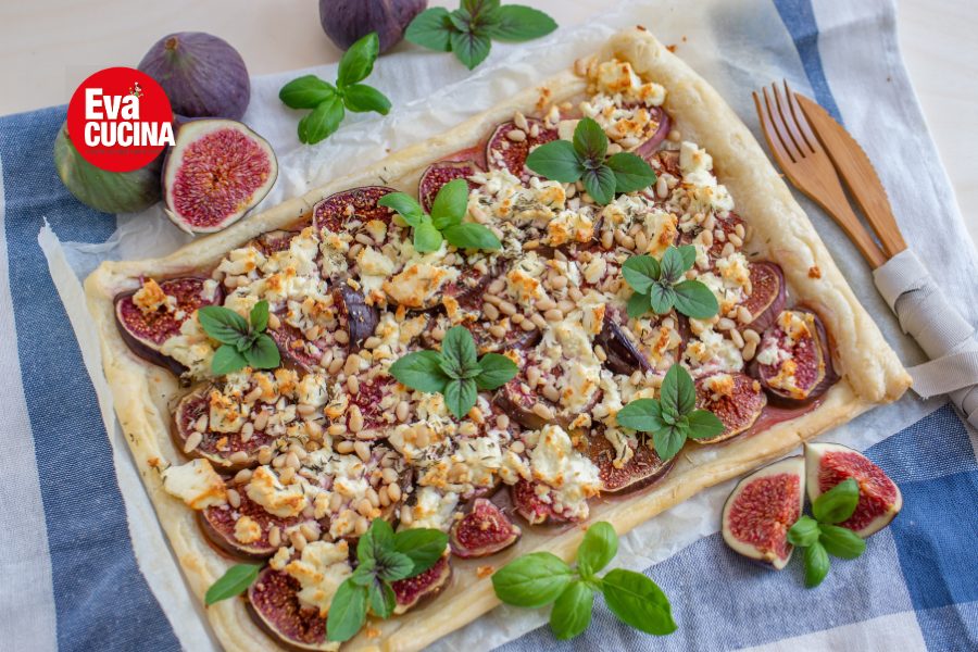 Sfoglia salata con fichi, formaggio e pinoli