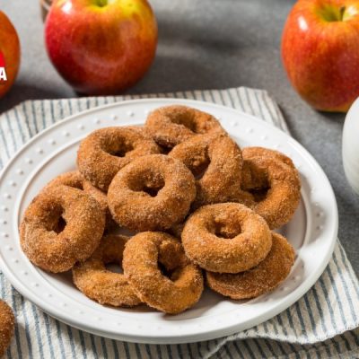 Ciambelline soffici alle mele e cannella Ciambelline soffici alle mele e cannella