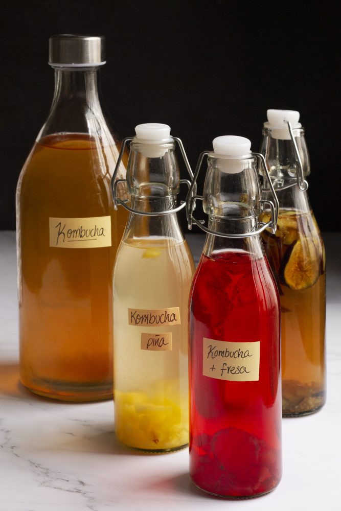 Kombucha fatto in casa: il tè fermentato che nutre l'intestino