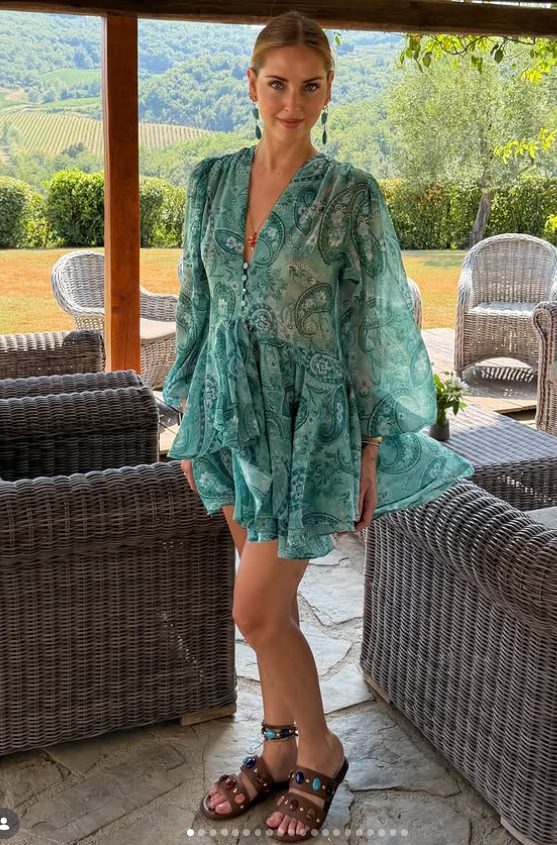 Chiara Ferragni incinta? Il doppio standard che premia Fedez e condanna lei 1 Un outfit ampio per nascondere il pancino?