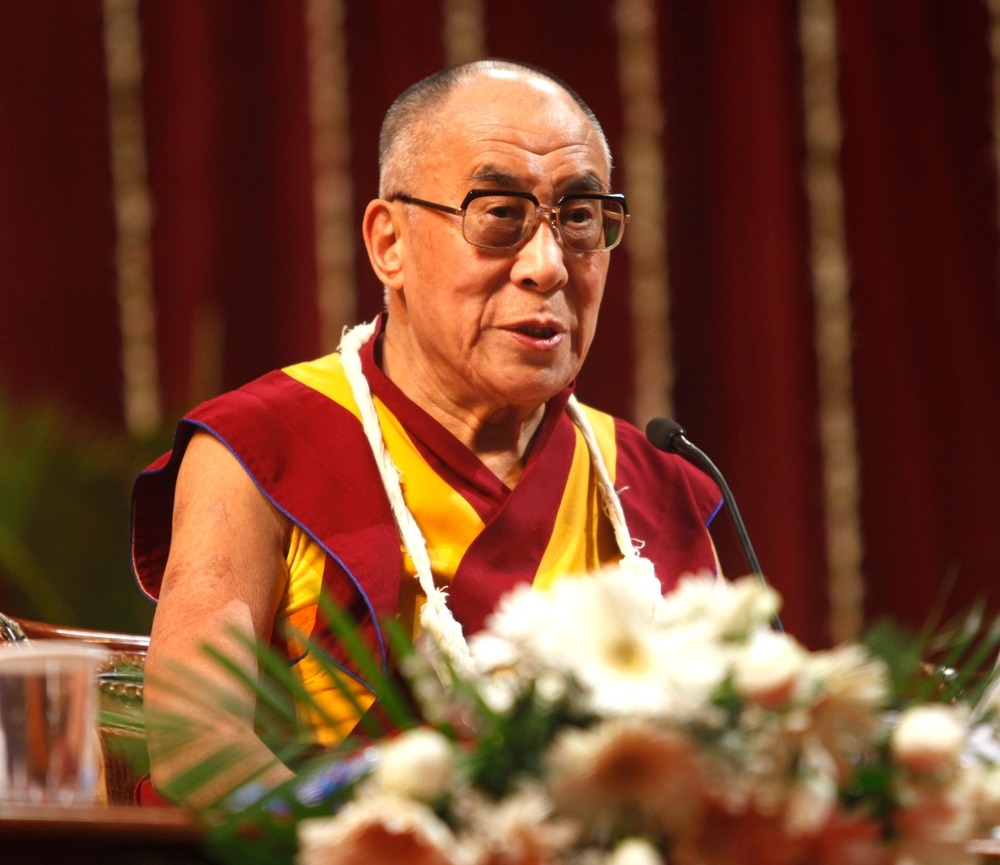 Oggi il Dalai Lama compie 91 anni e le sue lezioni di felicità non tramontano mai