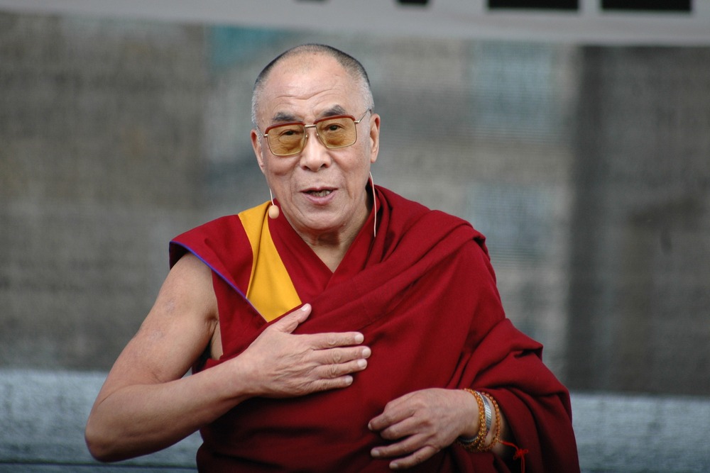 Oggi il Dalai Lama compie 91 anni e le sue lezioni di felicità non tramontano mai Oggi il Dalai Lama compie 91 anni e le sue lezioni di felicità non tramontano mai