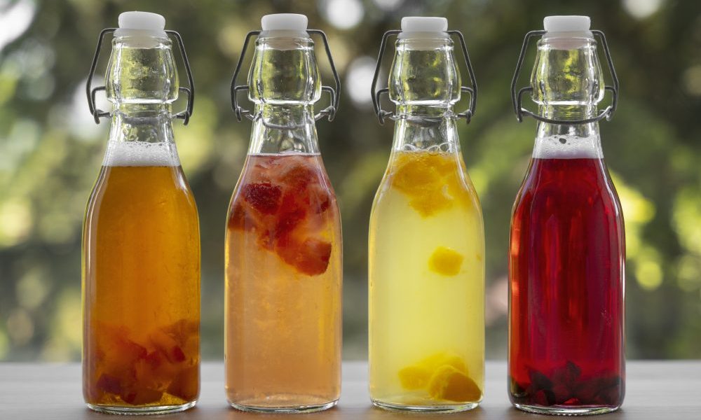 Kombucha fatto in casa: il tè fermentato che nutre l'intestino