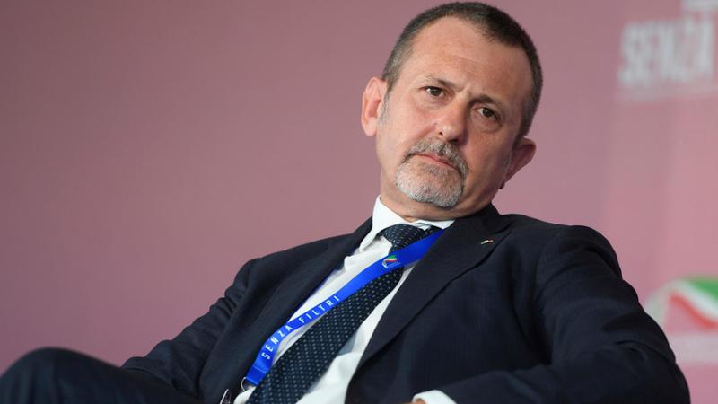 Caso Delmastro, non passa l’acquisizione delle chat. Protestano le opposizioni