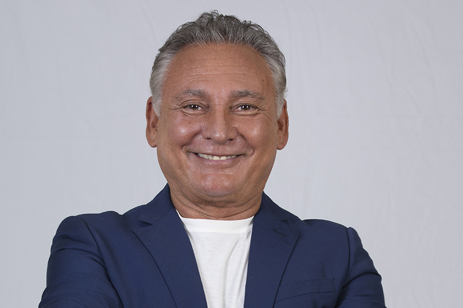 Francesco Paolantoni: «Il mio segreto per far ridere? Divertirmi io per primo!» francesco paolantoni