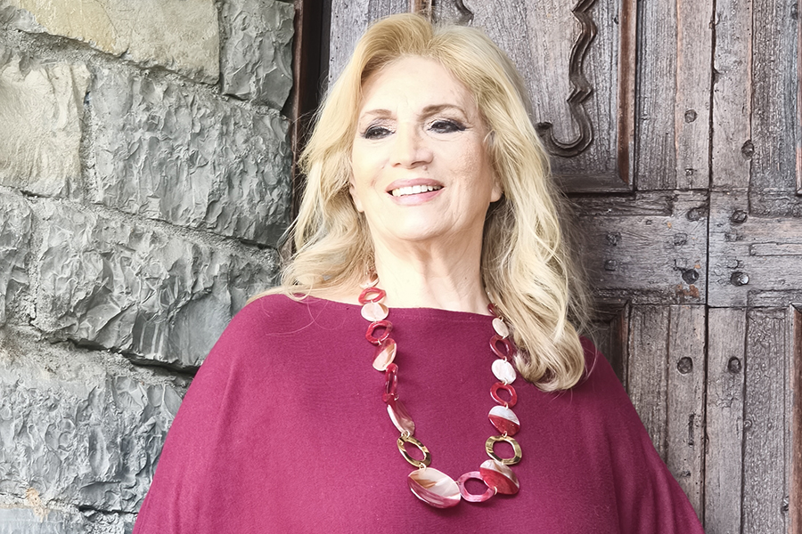 Iva Zanicchi: «Con me a teatro si torna a ridere. e… fa bene alla salute!» iva zanicchi