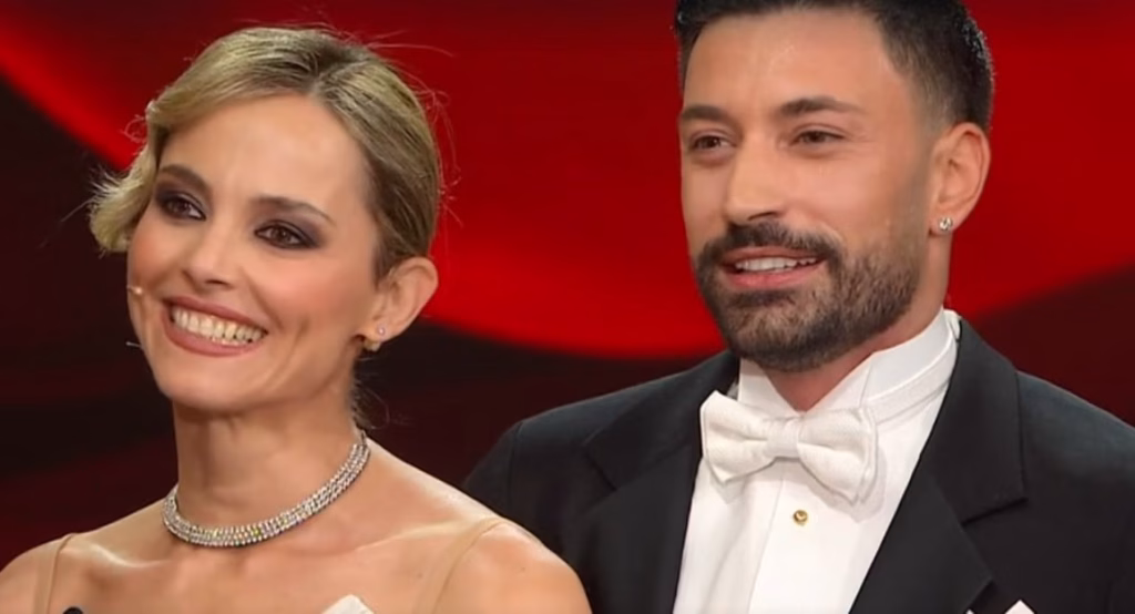 Francesca Fialdini (46) è stata una delle concorrenti rivelazione della ventesima edizione di "Ballando con le Stelle", andata in onda nell'autunno del 2025, dove ha conquistato il secondo posto in coppia con il maestro Giovanni Pernice.