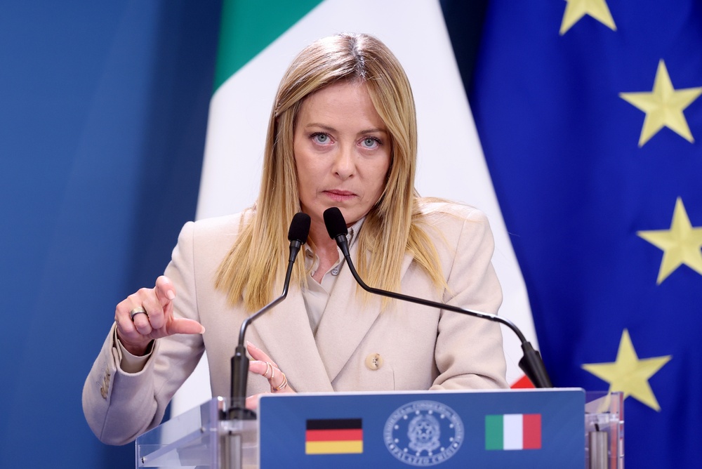 I fischi a Meloni e la realtà oltre la narrazione 1 I fischi a Meloni e la realtà oltre la narrazione