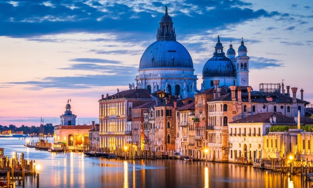 La Mostra del Cinema di Venezia accende il Lido per l’83^ edizione e a Rialto due ristoranti festeggiano il secolo di attività