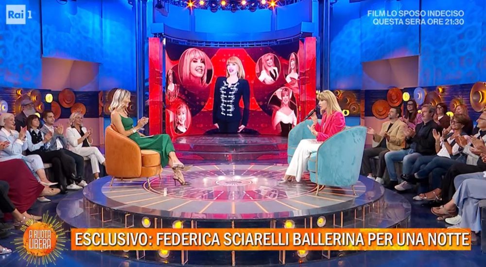 Federica Sciarelli debutta in pista a “Ballando con le Stelle” 2 Federica Sciarelli (67) sarà la prima ballerina per una notte di "Ballando con le stelle" il 3 ottobre.