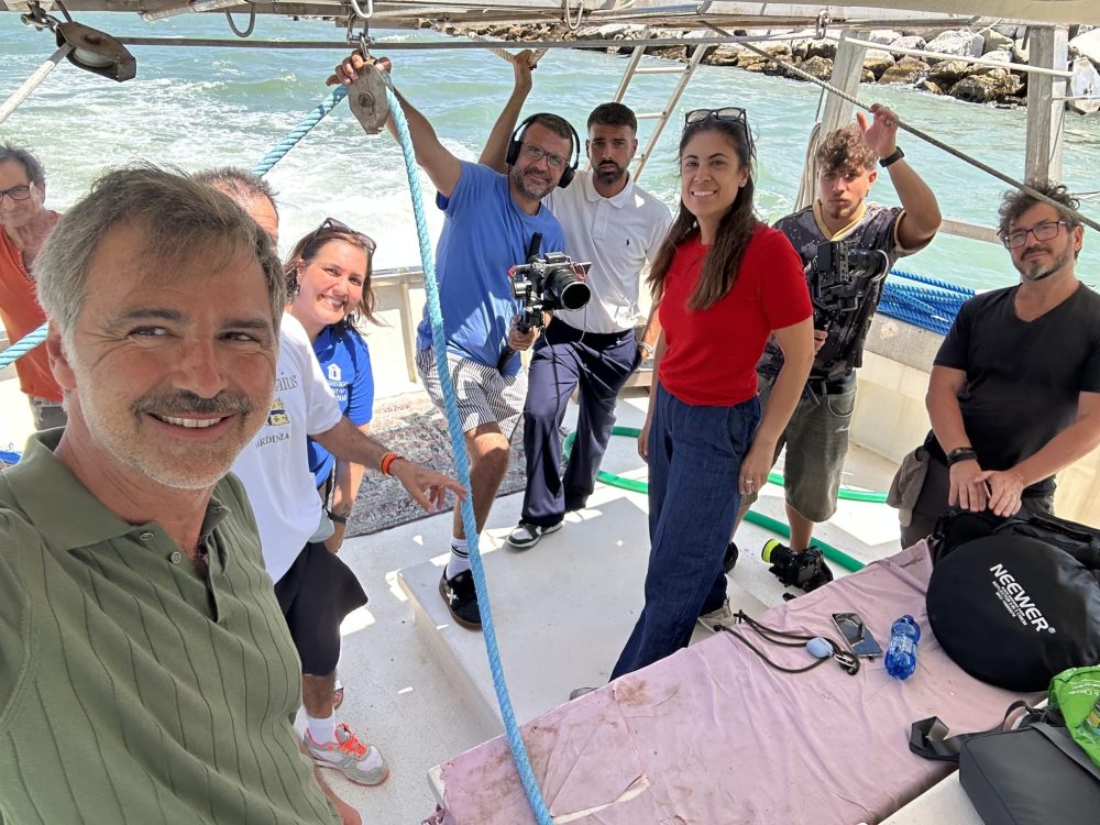 "Azzurro – Storie di Mare" chiude la sesta stagione: oggi su Rai1 l’ultimo viaggio con Beppe Convertini 1 "Azzurro – Storie di Mare" chiude la sesta stagione: oggi su Rai1 l’ultimo viaggio con Beppe Convertini
