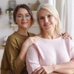 L'amica più grande e quella più giovane ci insegnano cose divers
