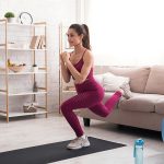 “La ginnastica da divano”: oltre 150 esercizi per allenare tutto il corpo “La ginnastica da divano”: oltre 150 esercizi per allenare tutto il corpo