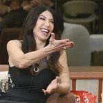 "GF Vip", Carmen Di Pietro cerca un compagno e lancia l’appello nella Casa: «Anche un settantenne arzillo va bene»