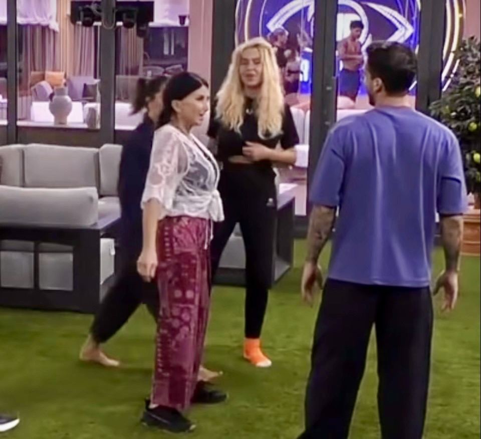 "GF Vip", Valeria Marini invaghita di Giacomo:«Jack, voglio essere la tua Rose»