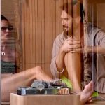"GF Vip", nella sauna è scattata la chimica artistica tra Alex e Marina. Lui la avverte:«Rischi tantissimo!»
