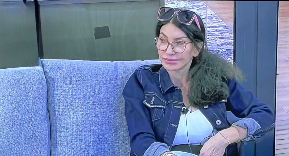 “GF Vip 9”, colpo di scena clamoroso su Piera Meloni e Alessandro Roncaccia: Alex Belli svela il mistero dei contratti 6 “GF Vip 9”, colpo di scena clamoroso su Piera Meloni e Alessandro Roncaccia: Alex Belli svela il mistero dei contratti