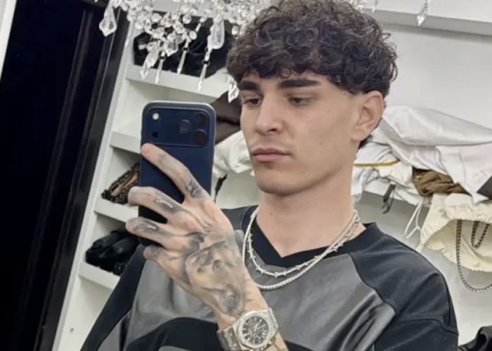 “GF Vip”, Piera e Roncaccia si sono messi d’accordo? Intanto, Gian Marco la cancella dal telefonino "GF Vip", Piera e Roncaccia si sono messi d'accordo? Intanto, Gian Marco la cancella dal telefonino