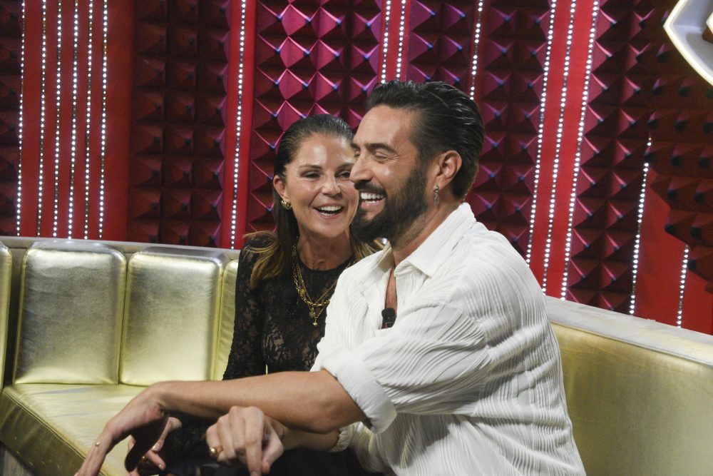 "GF Vip": e alla fine Alex baciò Marina...