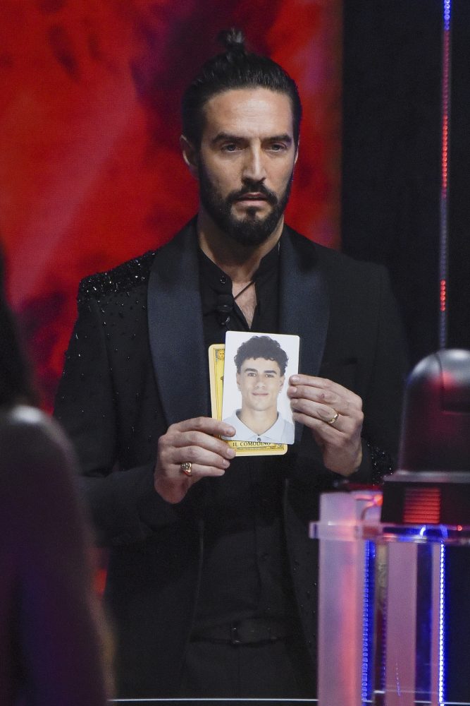 "GF VIP", clamoroso! Alex Belli sbrocca e se ne va. «Questo non è il mio "Grande Fratello"» 1 "GF VIP", clamoroso! Alex Belli sbrocca e se ne va. «Questo non è il mio "Grande Fratello"»