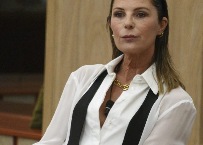 “GF Vip”, Marina La Rosa mortifica Federica Morello: «Se vuoi parlare, devi dire cose intelligenti!» "GF Vip", Marina La Rosa mortifica Federica Morello: «Se vuoi parlare, devi dire cose intelligenti!»